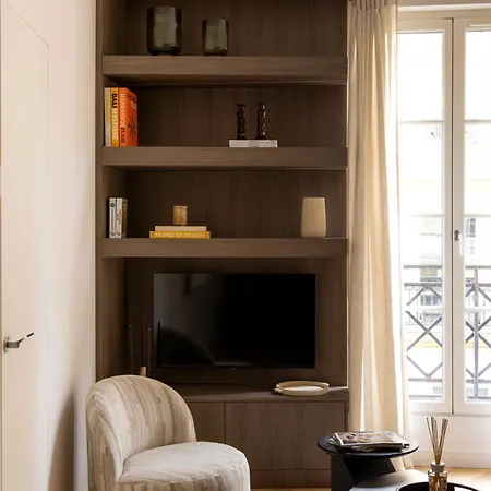 Harmony Collection Iii 3br 6p Opera Grevin Apartment