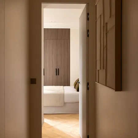 Harmony Collection Iii 3br 6p Opera Grevin Apartment Paris